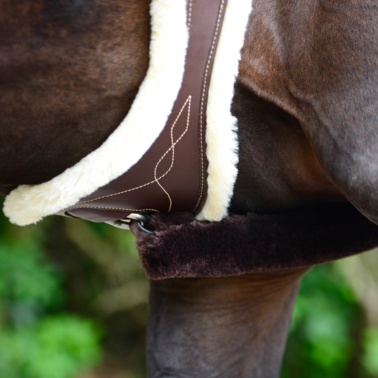 Kentucky Sheepskin Anatomic Girth - Royal Equestrian